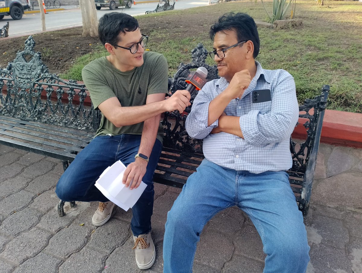RadioUAEH_zimap's tweet photo. #Jueves
Transmitimos "Radar Minero" desde el Museo de Minería Zimapán,
hablamos de salud física en #LustrandoRadio y culminamos este día disfrutando de la #musicaenvivo de Grupo ExSamán.
#UnLustroRadialDeIdeas #SUMARadio https://t.co/vHjgQyEciU