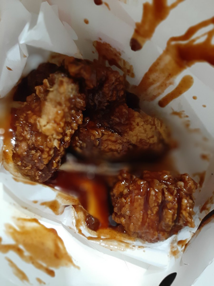FernandezSA1's tweet photo. @pedidosya Es inaceptable que me fuercen a pedir del mismo restaurante cuando han hecho la orden mal las últimas 5 veces que hemos pedido. El KFC de Curridabat es una verguenza. (1/4) https://t.co/CvZDvpNpeh