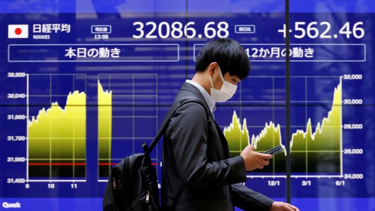 Asia shares buoyed by Fed pause bets; dollar heavy cna.asia/43vSEce