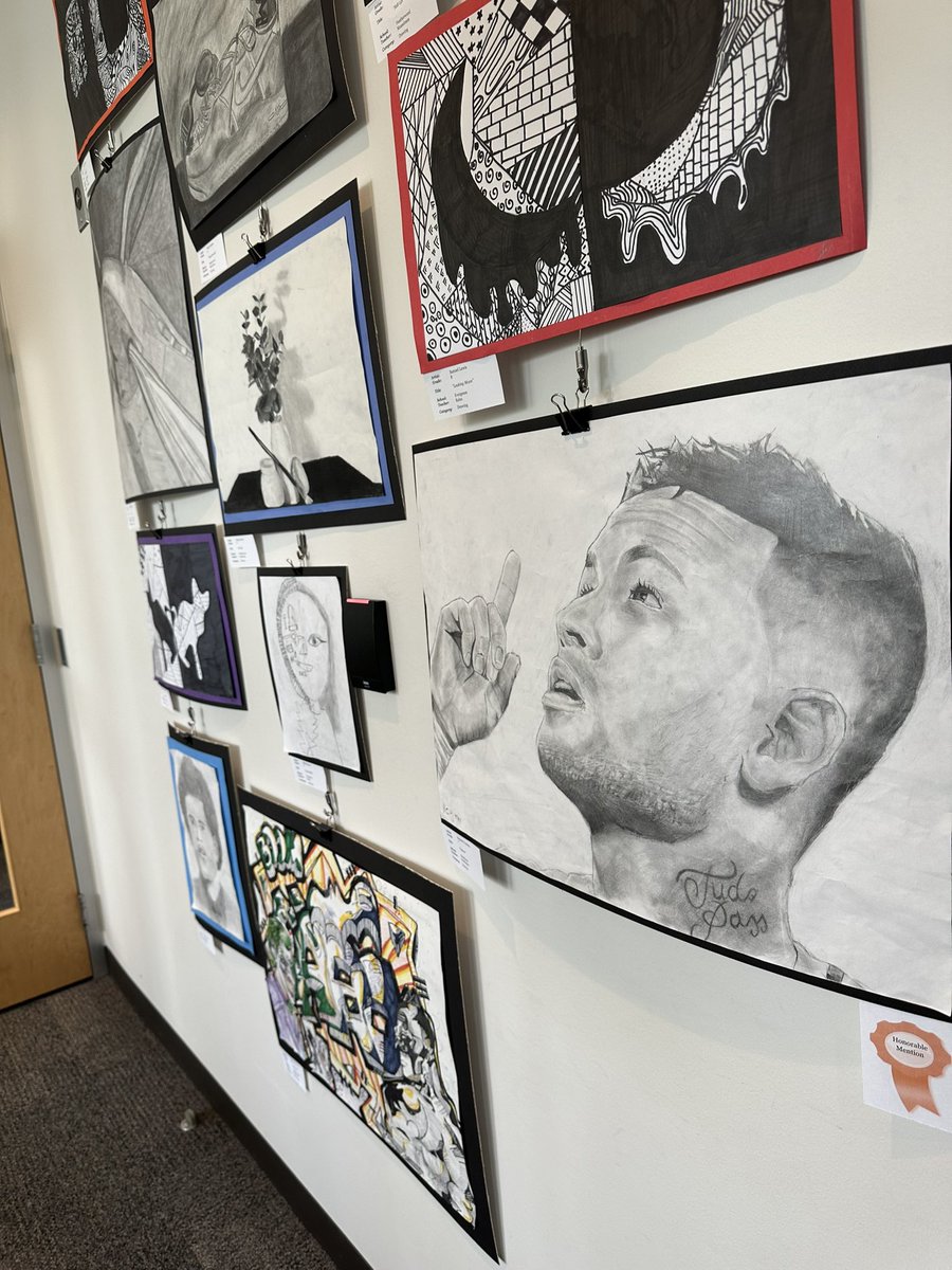 DrShelleyBoten's tweet photo. The 25th Annual MS Art Show was stunning! I cannot believe the talent in these student artists! A packed house to honor our amazing young artists! These kids are going places! I’m so grateful that @EverettSchools supports the fine arts in education!💓 https://t.co/R3FtoOwuJo