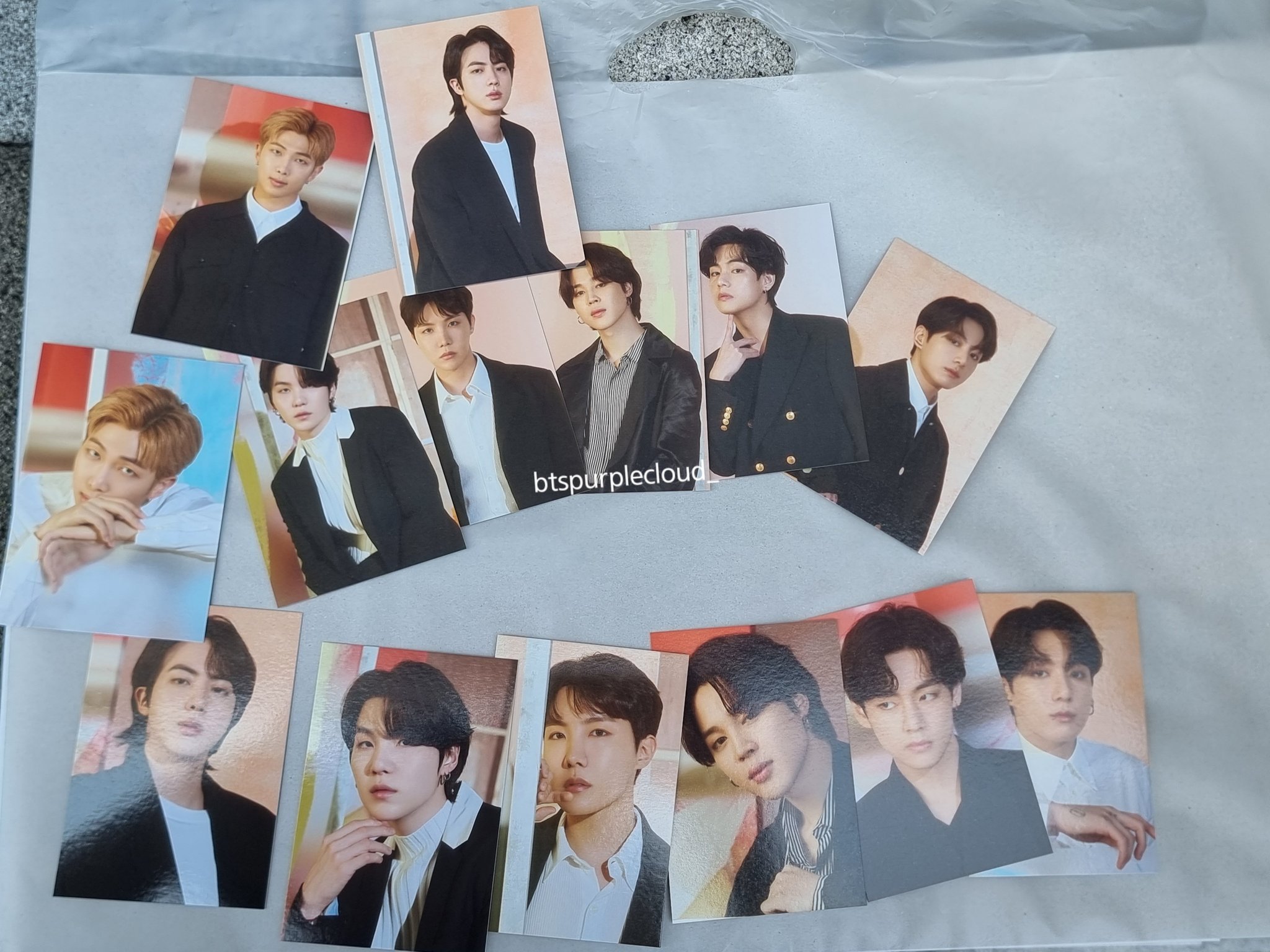 BTSテヒョン　HYBE INSIGHT EXHIBITION 2023 jeha☽ (slow📚) on X: 