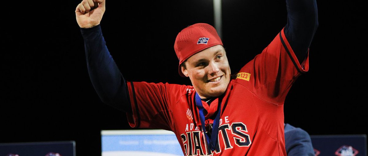 A 𝗹𝗶𝗳𝗲𝘁𝗶𝗺𝗲 𝗰𝗼𝗻𝘁𝗿𝗮𝗰𝘁 for the Captain 📝

"I just hope we make families and people happy by coming out and watching Giants baseball. I hope I’ve made them proud." 🥲

Read about the legacy of @jordan_mcardle5  and why he's a Giant for life👇

adelaidegiants.com.au/news/lifetime-…