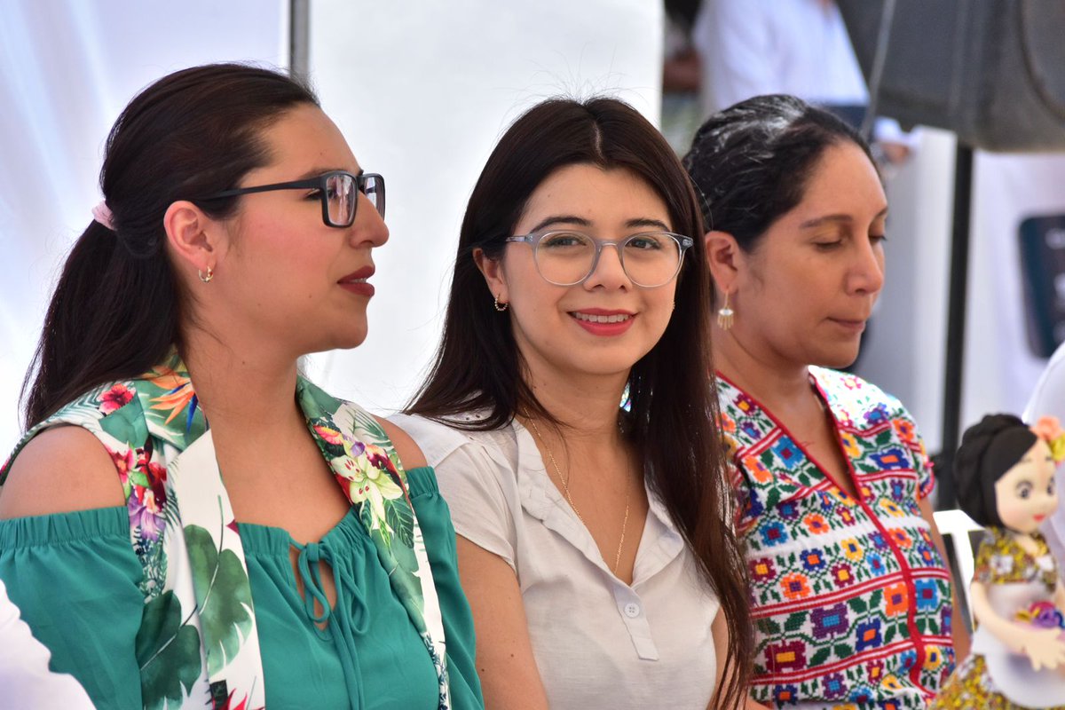 DorhenyCayetano's tweet photo. Continuamos recorriendo el territorio veracruzano 🗾, acercando oportunidades dignas y seguras con la #FeriaDeEmpleo.

Esta vez visitamos #Acayucan 📍 https://t.co/YWvKPZSCwe