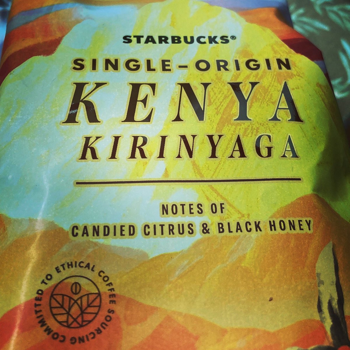 Let’s begin another journey #starbucks #kenya #kirinyaga #singleorigin #candied #citrus #black #honey #mediumroast #photoadayjune (@ บ้านฉายากุล บางพลัด in Bang Phlat, Bangkok) swarmapp.com/c/dNO0Ra50Emk
