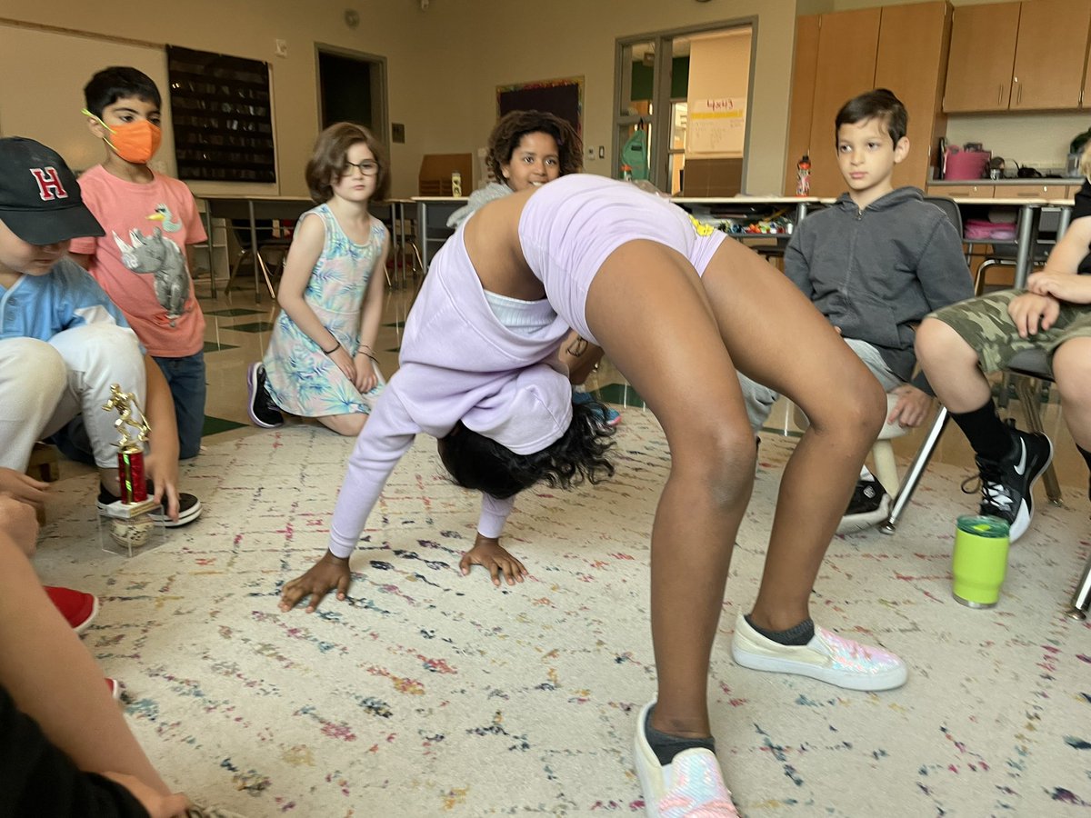 Mrs. Flack tweet media