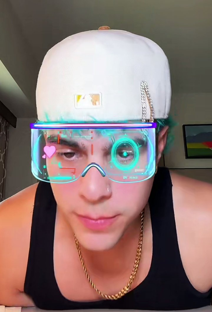erickbefj's tweet photo. zabb haciendo live en tiktok 🙏🏻 que hermoso https://t.co/WvKZHhGtvd