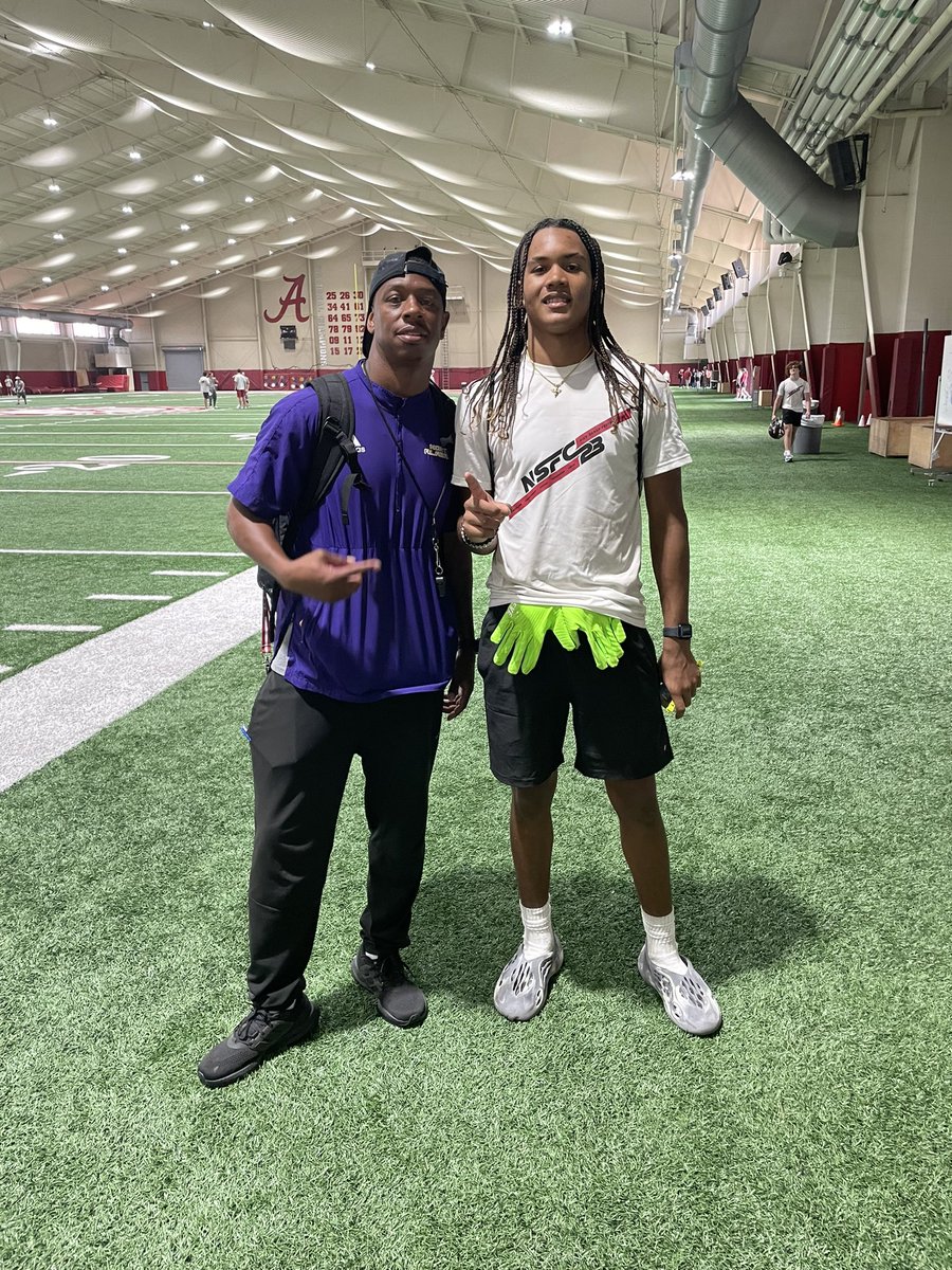 JaydenRemy2's tweet photo. @SAMIEPARKER just some routes at the Alabama camp #RollTide #northernalabama @coach_cristobal @CanesFootball @AlabamaFTBL https://t.co/4LAcFWE9hB