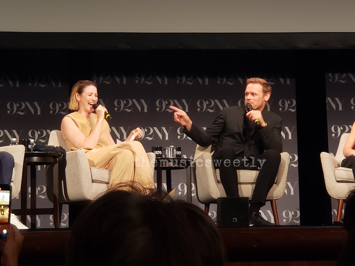 TinyTunney's tweet photo. I have way too many, but if I had to pick four photos from tonight's panel to sum it up it probably would be these. Caitriona Balfe + Sam Heughan are delightful Goobers CONFIRMED 😂🥰

#Outlander https://t.co/BIGOgFYQPg