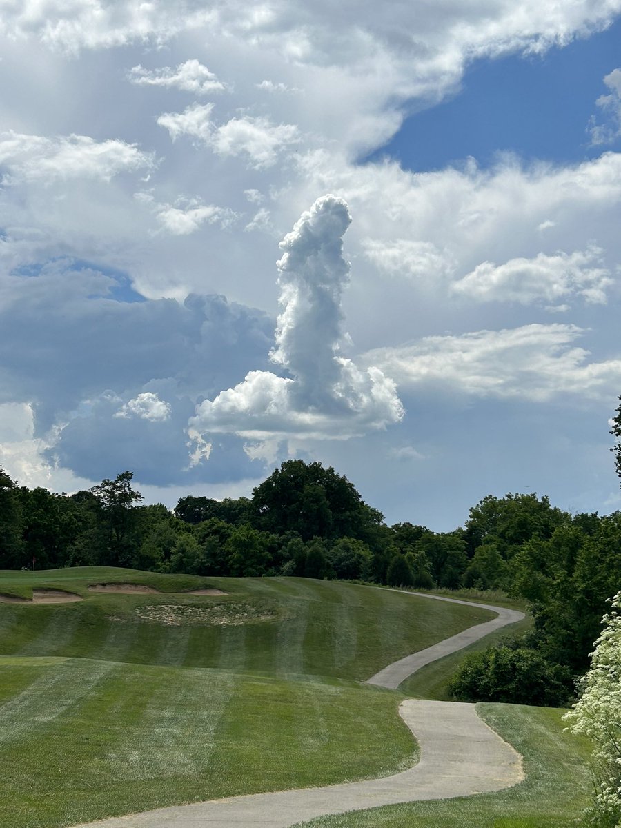 DSwee68's tweet photo. @Kygolfnews Cloudy day over hole 7 at Heritage Hill https://t.co/otERmcvR35