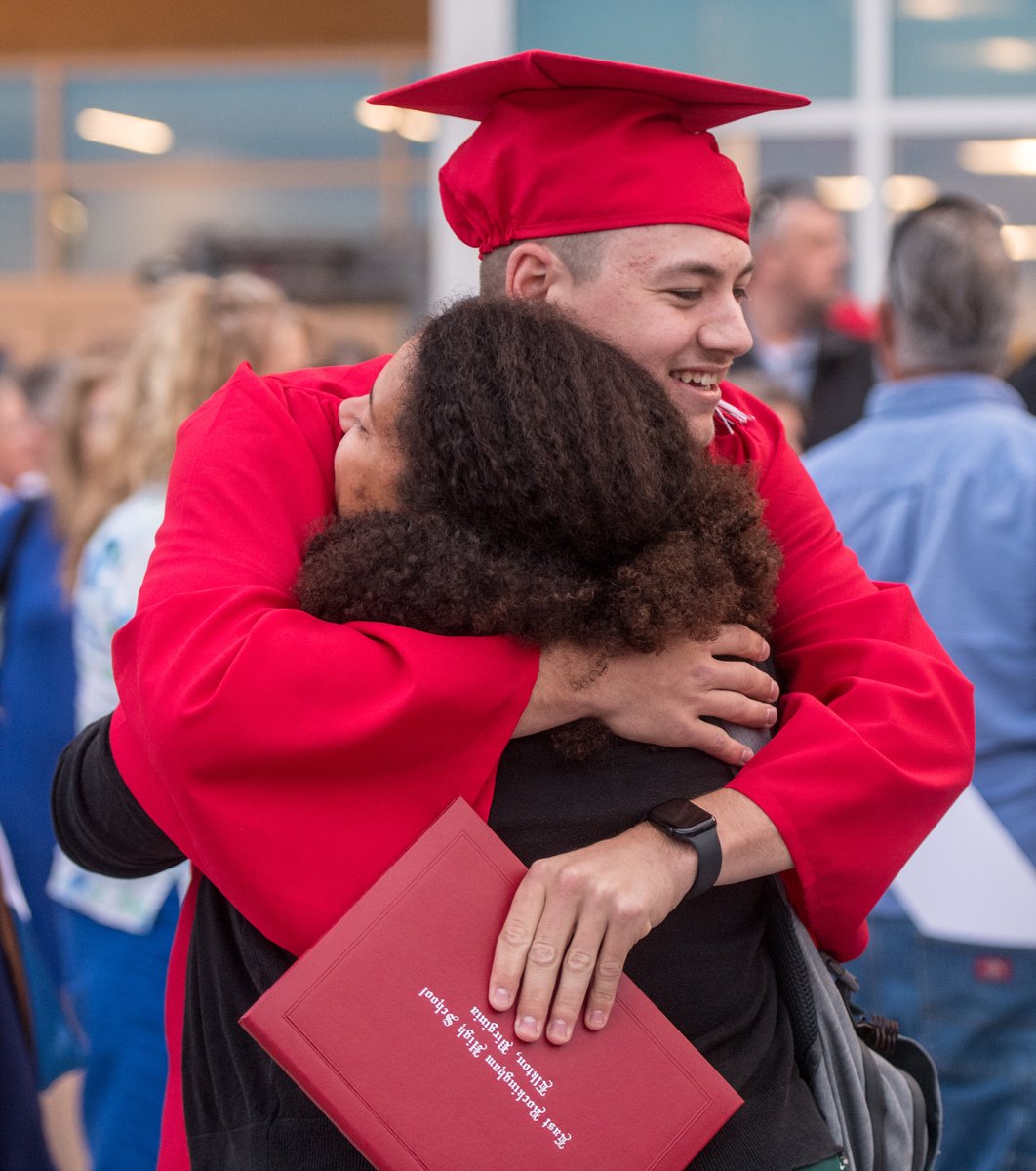 Gallery from tonight's East Rockingham High School graduation is up: dnronline.com/photo/east-roc…