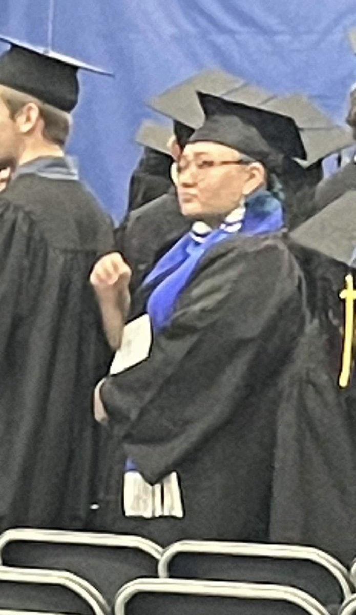 celestial_inuk's tweet photo. guess who graduated from the science program today 🥰👩🏽‍🎓 https://t.co/8rqj6s3sZq