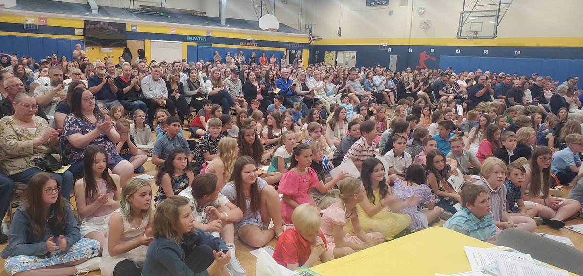 CourtMorin5's tweet photo. Today we celebrated our 5th grade learners graduating from the @ibpyp program and moving onto the @ibmyp at Oxford Middle School in the fall! Also, a special shout out to our 5 Learner Profile Award recipients! Congratulations, Wildcats!! 💙💛 @AnitaQonja https://t.co/ejPiJaDx80