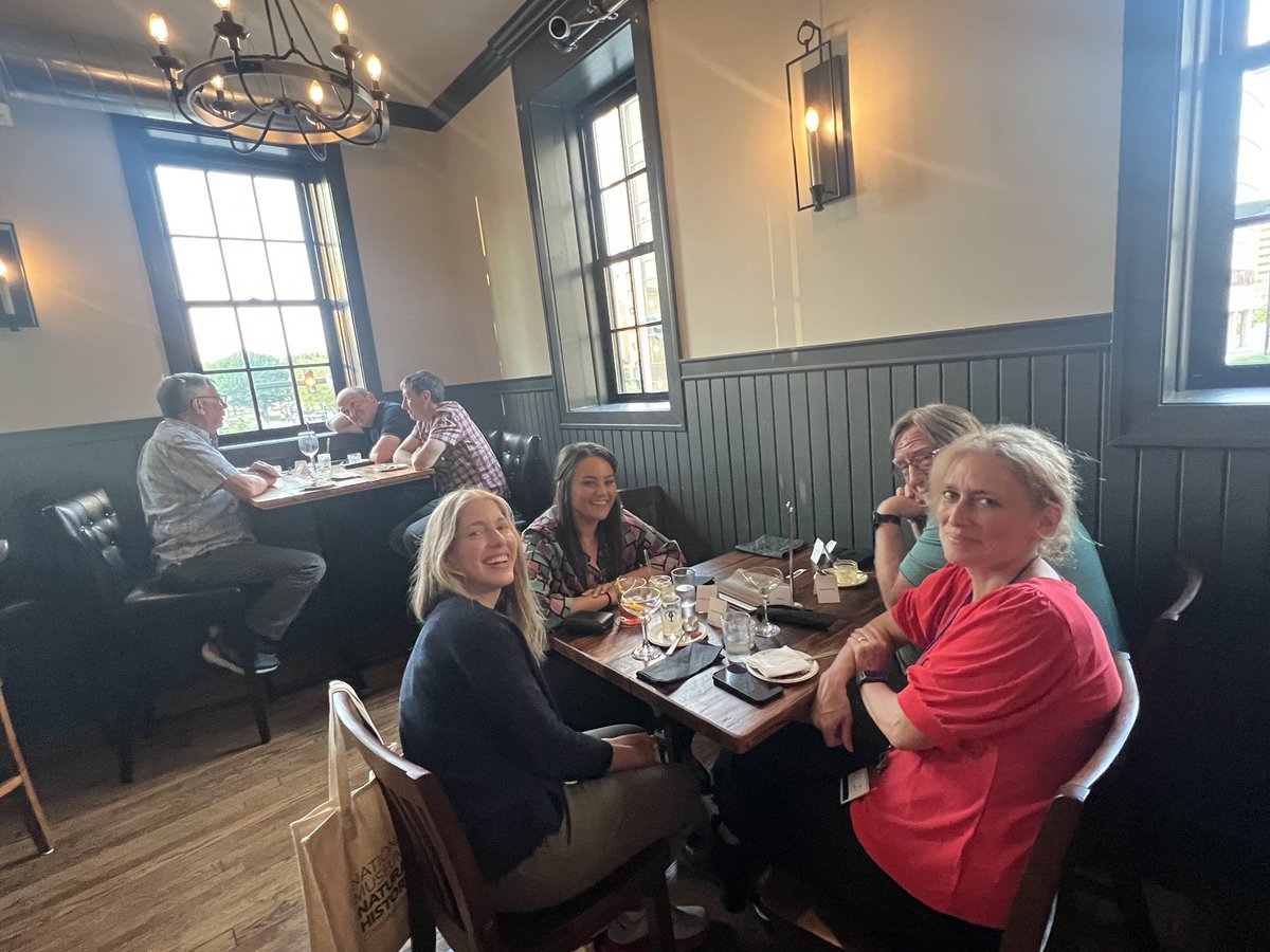 Erdoolene's tweet photo. A nice dinner time @EtherealBrewing public house. 
@AASPTPS 
@PalyJen 
@francaoi 
@SophieWarnie https://t.co/Q4yxOCunJn
