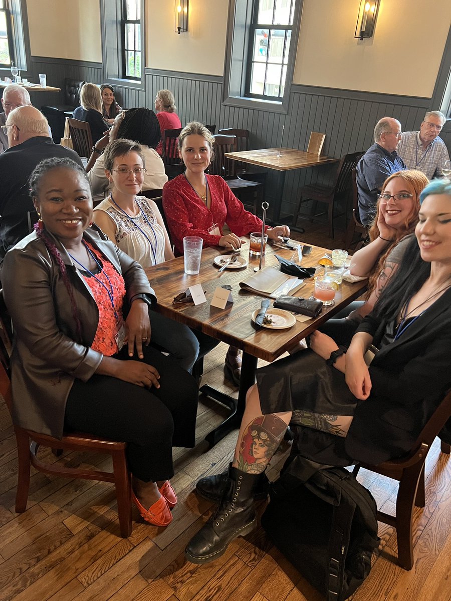 Erdoolene's tweet photo. A nice dinner time @EtherealBrewing public house. 
@AASPTPS 
@PalyJen 
@francaoi 
@SophieWarnie https://t.co/Q4yxOCunJn