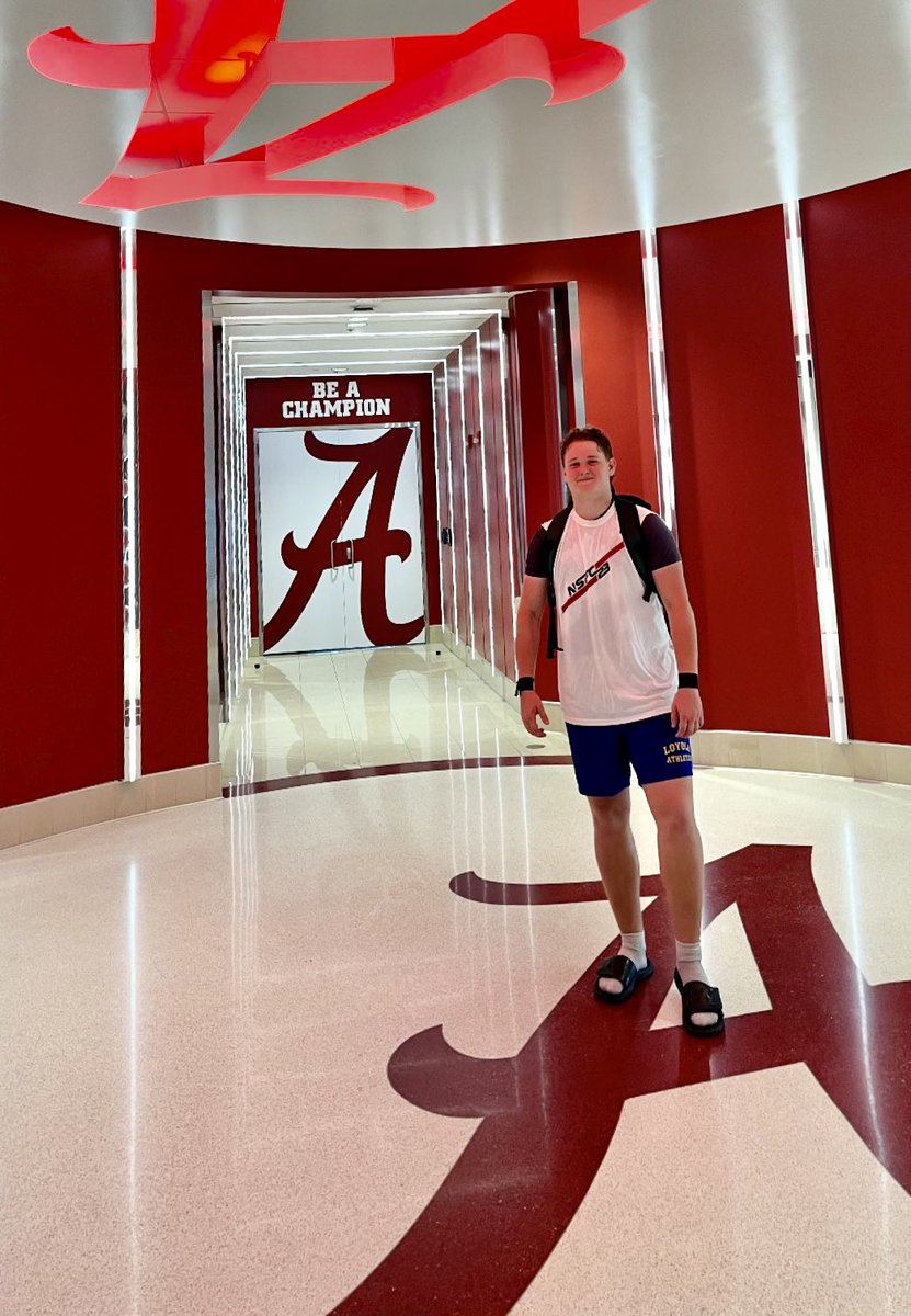 Thank you @CoachHutzler & @Coachnmcgriff48 for the invite to @AlabamaFTBL and the opportunity to be evaluated and tour of the facilities. Can’t wait to be back in the fall! #RollTide 

@AnthonyZehyoue 
@TouchdownDons 
@KohlsSnapping @AndrewJBone @On3Recruits @KneelandHibbett