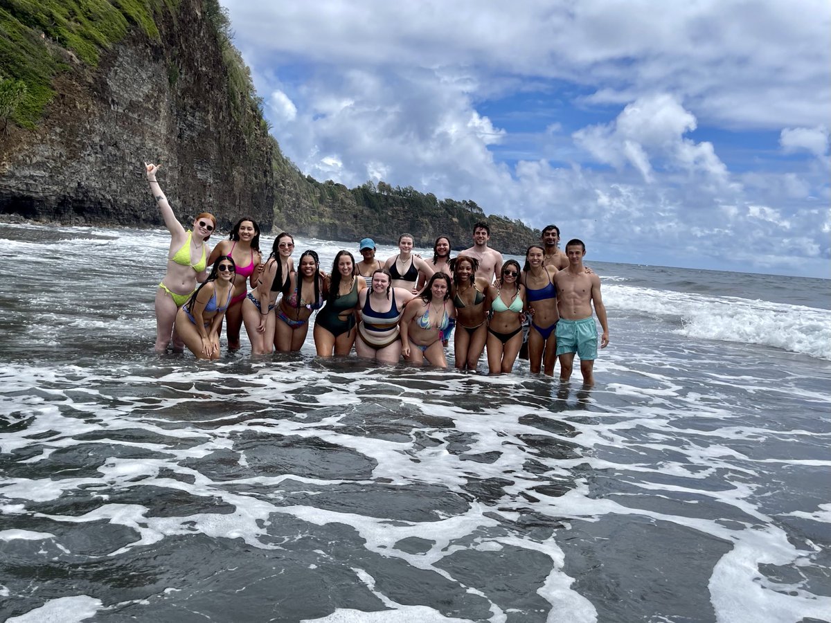 🌎 Students landed yesterday and the field component for our Hawaii Field Course has begun.  🌋 Kilauea is erupting and King Kamehameha Day is around the corner… 🤙🏽