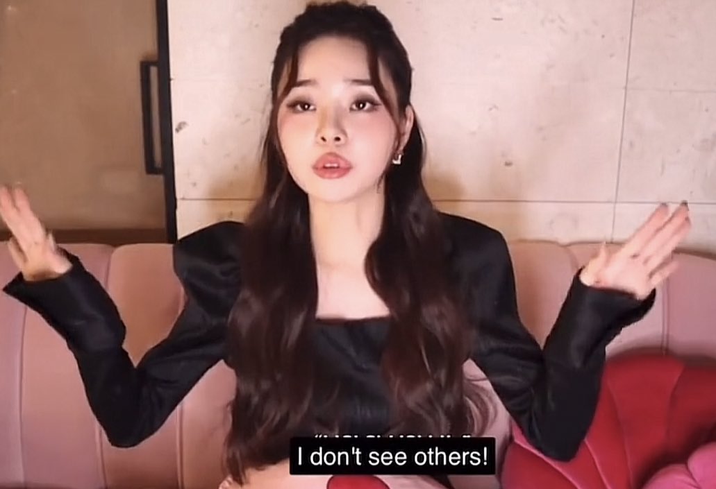 annoyingaria's tweet image. I love this mindset.

I woke up today telling myself in the mirror that I AM that girl. 

Being overly considerate is such a scam really... life is too short. No one's going to care about you more than you can care for yourself! 

I'm running wild 🏃‍♀️

HAPPY IS FOR ME TO DEFINE!