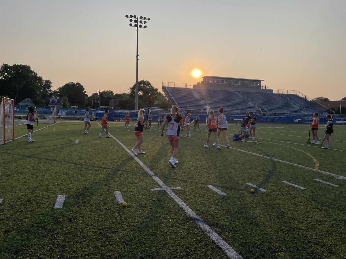 IndyUnitedLax's tweet image. Perfect evening for WEEK 1 of stick skills.  Indy United 2024’s - 2027’s will we be seeing you again for WEEK 2?  #neverstopplaying #repetition #alwayspracticing #laxunited #indyunited #summerlacrosse