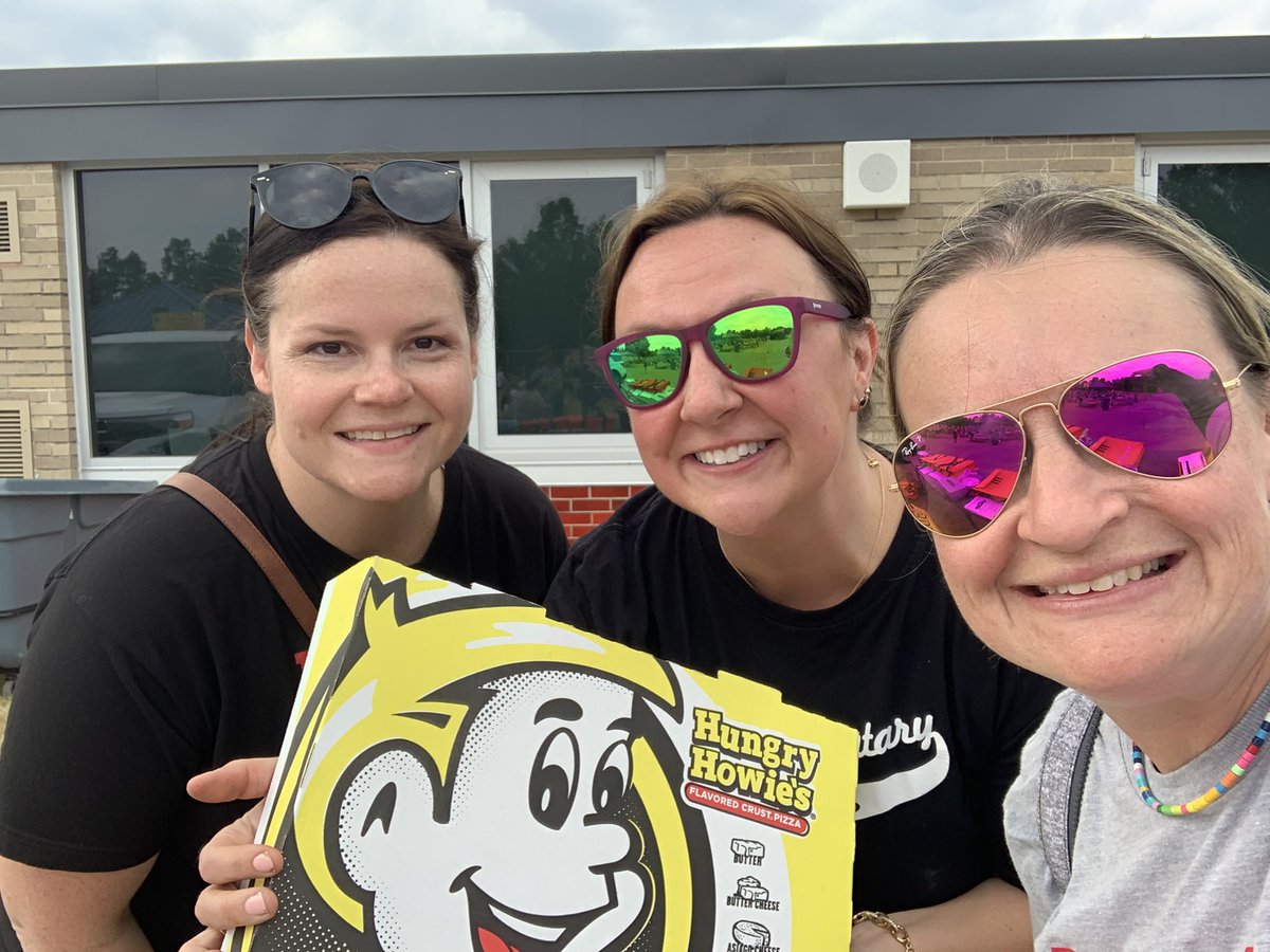 Weckstein's Weckies (@wearetheweckies) on Twitter photo Such a fun-tastic time <a href="/KeithElementary/">Keith Elementary</a> ‘s Beach Blanket Bingo tonight!! Way to go Keith PTA!! 🍕😎🏆 <a href="/WalledLkSchools/">Walled Lake Schools</a> #wleced Such a fun-tastic time <a href="/KeithElementary/">Keith Elementary</a> ‘s Beach Blanket Bingo tonight!! Way to go Keith PTA!! 🍕😎🏆 <a href="/WalledLkSchools/">Walled Lake Schools</a> #wleced