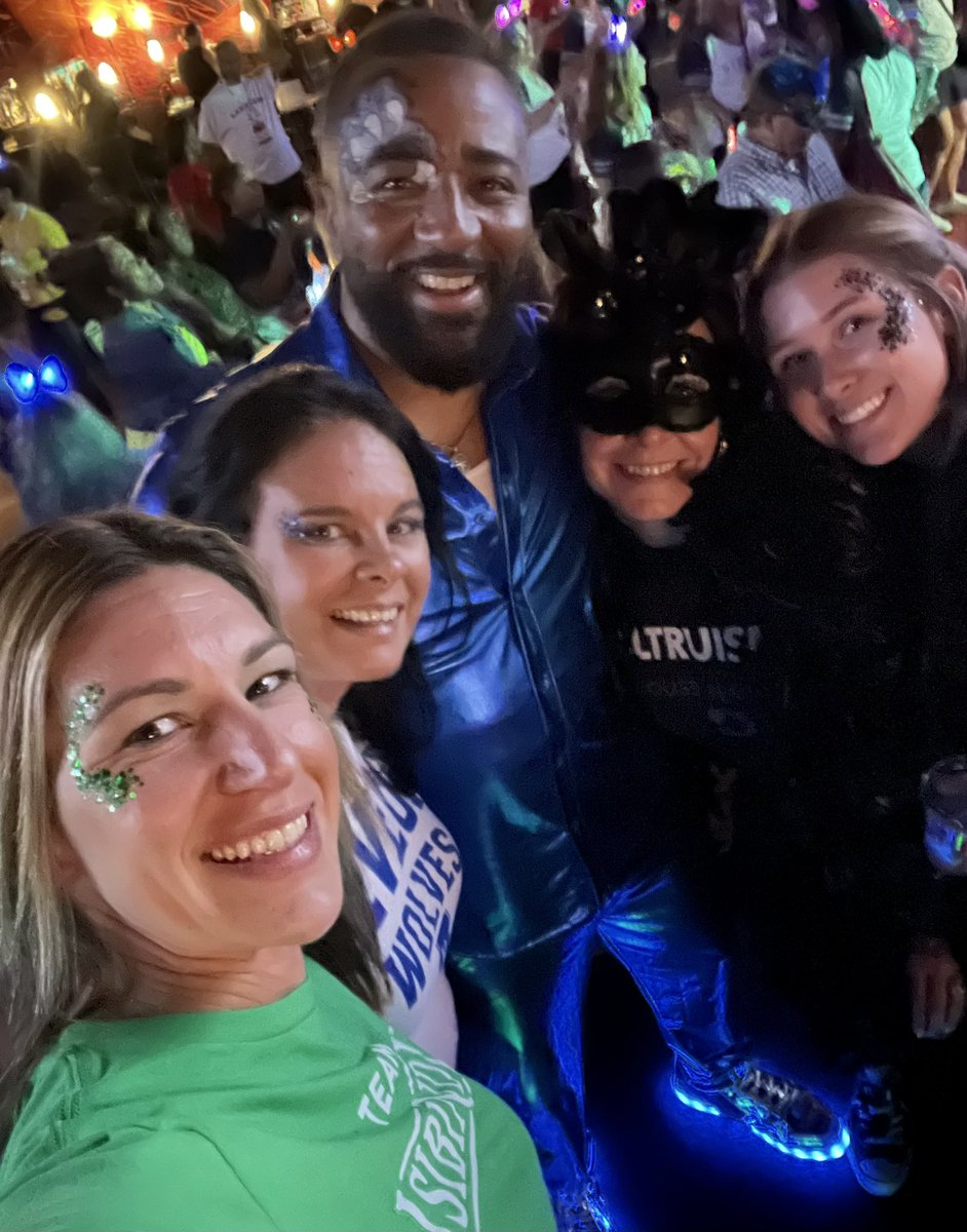 AP_DHPBC's tweet photo. House mania day one was amazing! The team from @WoodlandsMS_PBC cannot wait for day two! #crewwithacause #RCAinspired @SDPBCJenKuras @KristenRulison @kaycehenning @SLLpbc @JBernadin @tfkempsr @ronclarkacademy https://t.co/ZjfcvBuu8c