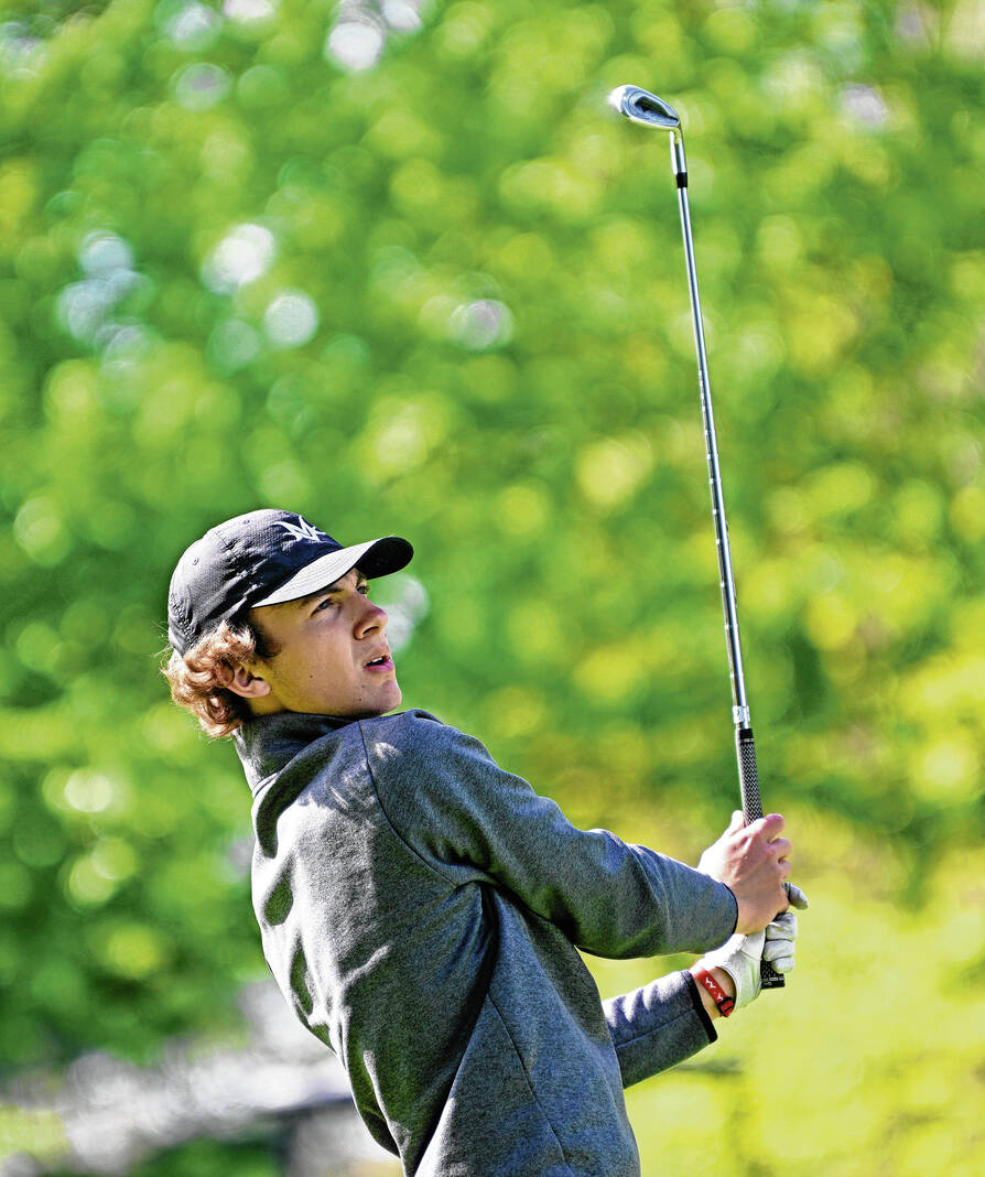 County golf teams finish seasons at Muncie Central Regional dlvr.it/SqNzxp