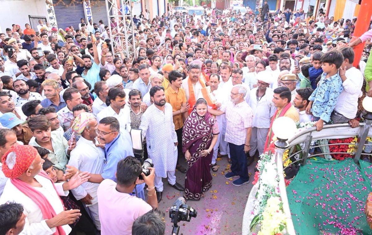 drcpjoshi's tweet photo. नाथद्वारा विधानसभा क्षेत्र के मोलेला गांव में महाराणा प्रताप व राणा पुंजा की प्रतिमाओं के साथ बने सर्किल का लोकार्पण एवं बड़ा भाणुजा-मोलेला-परावल सड़क का शिलान्यास किया। https://t.co/qitT54o17a