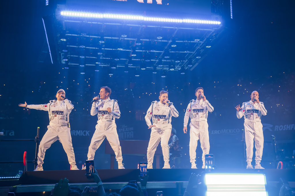 Familia, nos vemos este 23 de Junio en la <a href="/ArenaCdMexico/">Arena CDMX</a> para vivir el PRIMER 90’S POP TOUR PRIDE! 🏳️‍🌈🙌🏻

🎟️ Adquiere tus boletos en <a href="/SuperboletosMx/">Superboletos</a>. 🔥