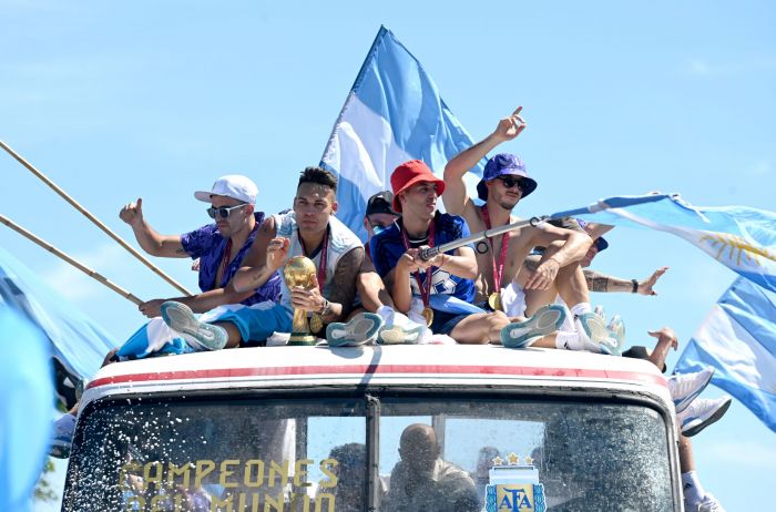 CriptoLaPlata_'s tweet photo. Los de la Plata llegando este sábado en la #criptoneta al evento de la B de #bitcoin 🤣
Todavía tenemos varios lugares! Nos ayudan etiquetando a sus amigos de La Plata y Quilmes?
#BitcoinHumano @BitcoinAR https://t.co/XOzZwvnkXx