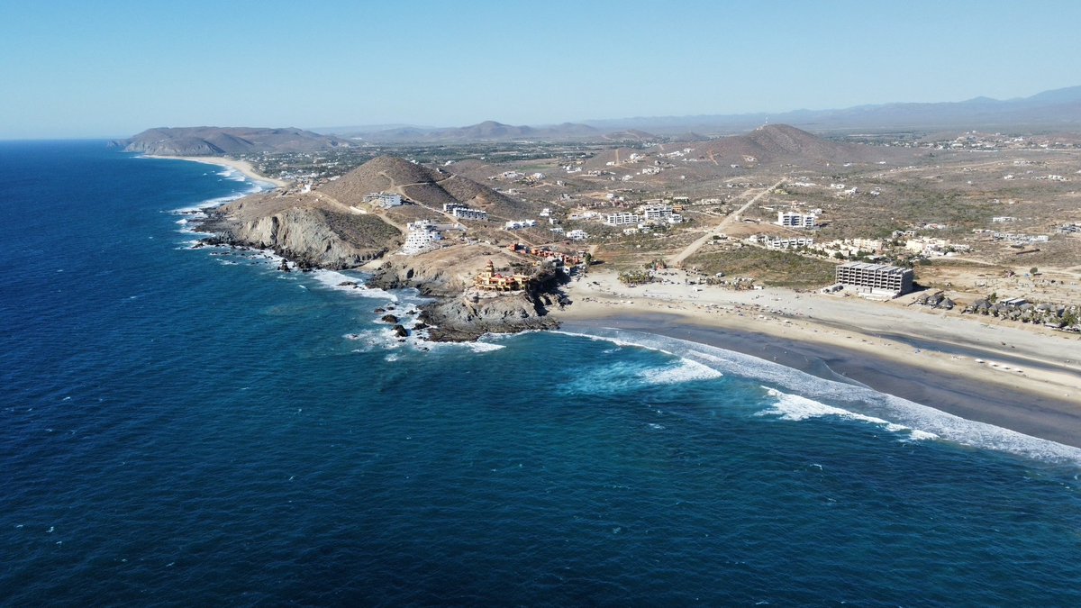 Can not believe how beautiful this place is. Who lives like this?!?   We do!!! #cerritosbeach #todossantos