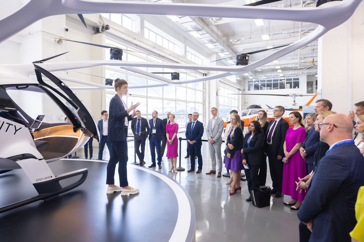 Estonia in Singapore (@estoniainsg) on Twitter photo 🇪🇪🤝🇸🇬 During the official visit to Singapore Estonian Prime Minister H.E. Mrs. <a href="/kajakallas/">Kaja Kallas</a> was accompanied by a business delegation had an incredible opportunity to explore Singapore's dynamic business landscape together with them. #EnterpriseEstonia 🇪🇪🤝🇸🇬 During the official visit to Singapore Estonian Prime Minister H.E. Mrs. <a href="/kajakallas/">Kaja Kallas</a> was accompanied by a business delegation had an incredible opportunity to explore Singapore's dynamic business landscape together with them. #EnterpriseEstonia