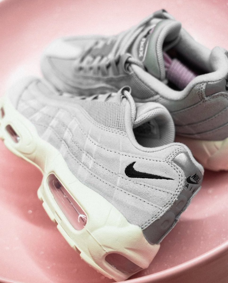 is er biologisch Continent SNKR_TWITR on Twitter: "AD: TOP DEAL at $89.58 w/code EARLY20: Nike Air Max  95 'Grey Fog/Pink Foam' Shop -&gt; https://t.co/0K7XzKMmJ7  https://t.co/88R7e2HQIw" / Twitter