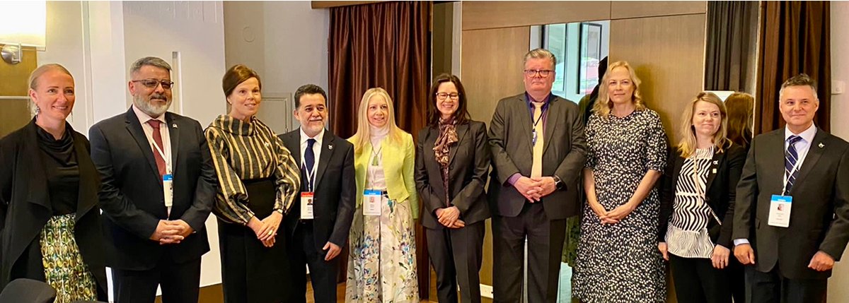 Grateful to the multidisciplinary delegation from #Chile  that attended the #ATCM 45 in #Helsinki wishing them success in hosting the special #CCAMLR meeting in Santiago #Chile    June 19.
#Antarctica #Antartica