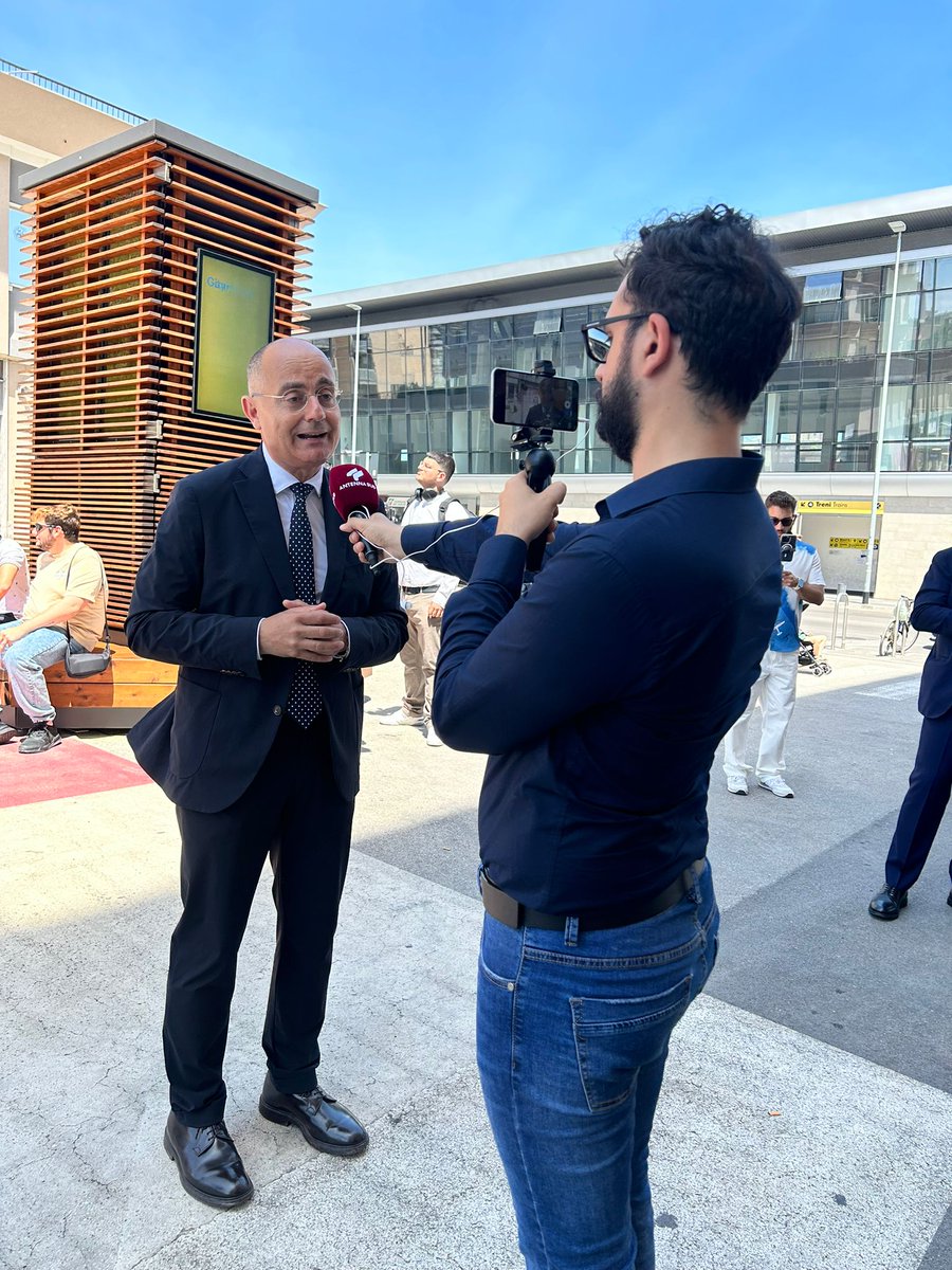 "City Tree è in linea con la strategia portata avanti dall'amministrazione comunale che ha puntato su mobilità sostenibile, spazi verdi, piste ciclabili e rafforzamento del TPL proprio per migliorare la qualità dell'aria in città."

Giuseppe Galasso, Assessore <a href="/ComunediBari/">Comune di Bari</a>