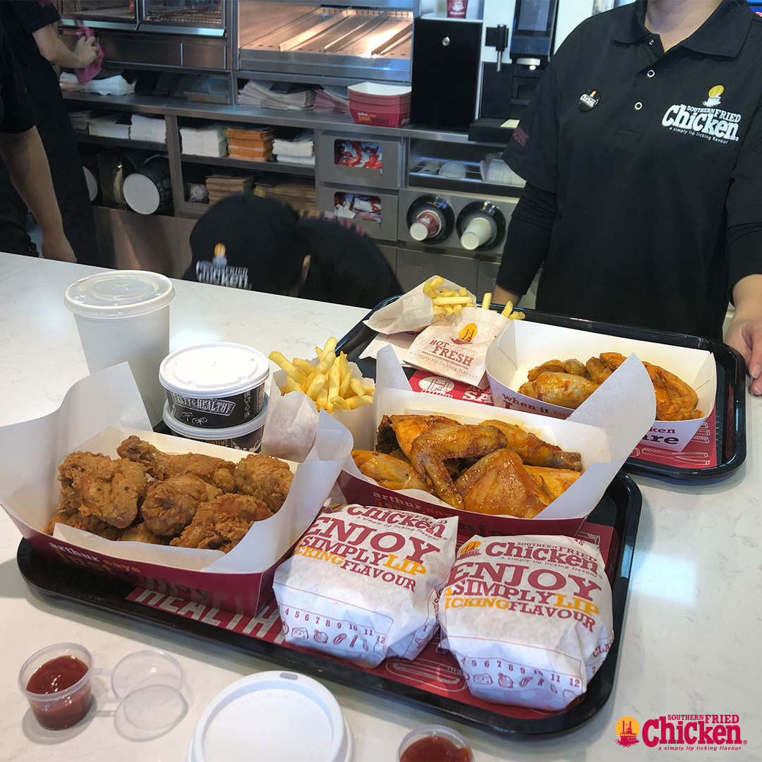sfcexpress's tweet image. Too lazy to cook? That's okay, we'll prepare a Southern Fried Chicken Meal just for you! 

Enjoy the weekend everyone!