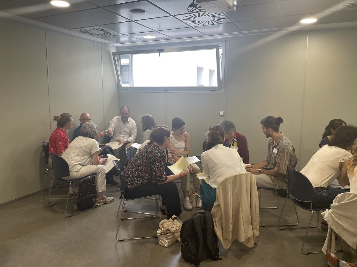 Ayer celebramos IX Jornadas Participación. +de 200 de personas de todo #Aragon y de más de 40 #consejosdesalud Se compartieron saberes,experiencias,propuestas y reivindicaciones.
Sin la sabiduría y la trayectoria desde hace años imposible caminar juntas x el bienestar colectivo