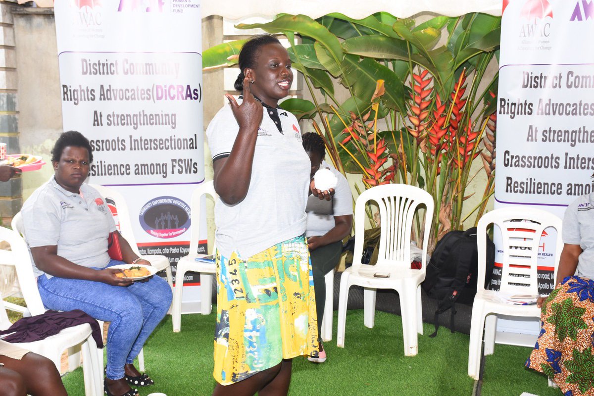awacuganda's tweet photo. Day 2:
As we dive deeper in the #DiCRAs’ orientation on #GrassrootSocialAccountability, we start with a recap of Day one sessions, with Participants sharing their learnings from concepts, such as gender, intersectionality, transformational leadershi.
@awdf01 https://t.co/MSKEDoA2Qv