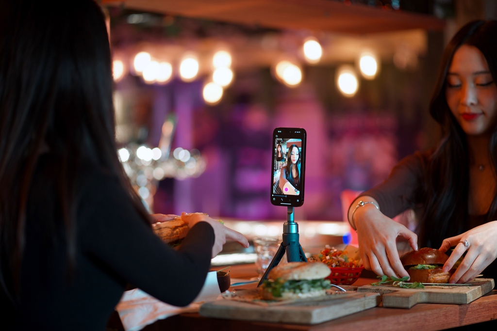 Amsterdamsdiary: “We believe that showcasing both of our faces in our content adds a distinctive personal touch that our followers appreciate. By incorporating our personalities into our videos and posts, we're able to create a more intimate connection with our audience.”