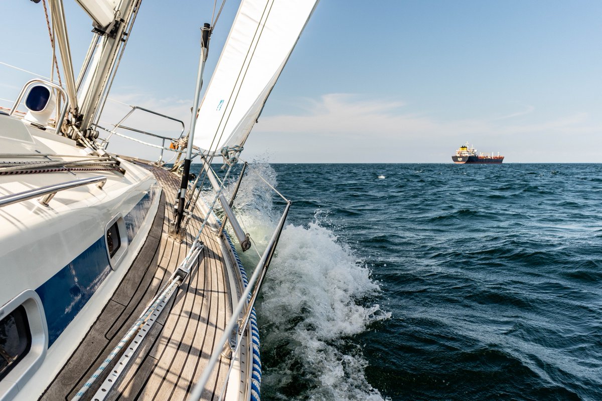 DauntlessBoats's tweet photo. If you are still struggling to find somewhere to sail, here are our top tips!
1. Is it visitor friendly?
2. How busy is the area?
3. What is the weather like?

#DauntlessBoatyard #BoatHouse #SailLife #BoatHolidays #Sailing #OceanHolidays #LifeAtSea #BoatLiving #SailingTips https://t.co/BtSmqQDI4p