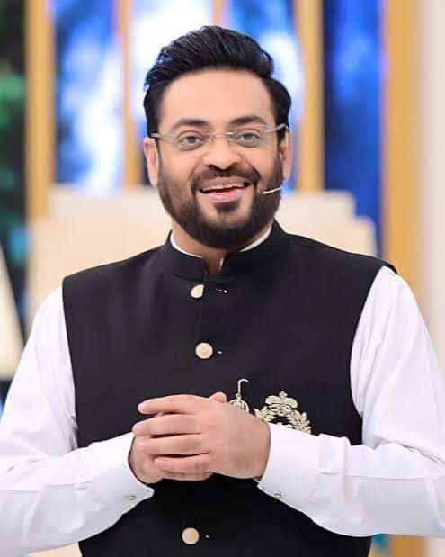 JamshedAlamKha5's tweet image. ’میں نے ہر اس شخص سے دھوکا کھایا ہے جو مجھے جان سے پیارے تھے‘.
Remembering Aamir Liaquat Hussain on his 1st death anniversary.
#AmirLiaquat