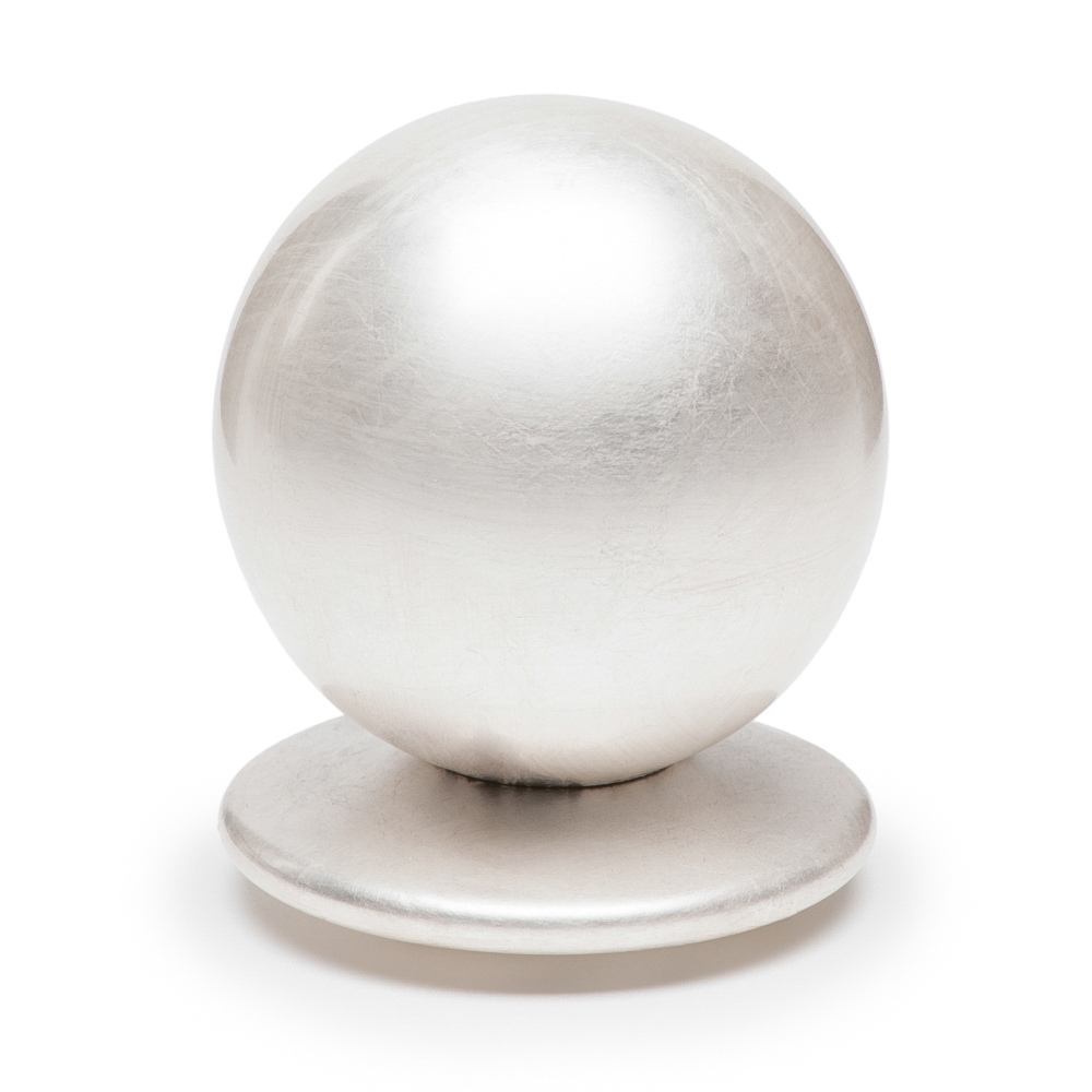 THE SILVER GLASS BALL

The Silver Glass ball &amp; base finial fits a 38mm, 51mm and a 63mm diameter pole.

Visit us at the Collier Webb showroom at the Design Centre South, Chelsea Harbour, London.  Enquire about our collections and bespoke services sales@mckinney.co.uk