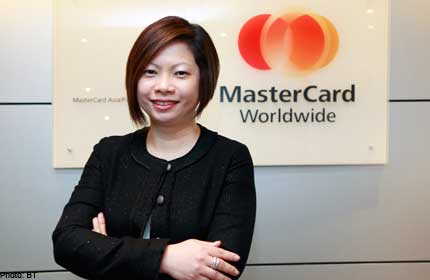 UniWestminster's tweet photo. Our alumna, Julienne Loh, the Executive Vice President of @Mastercard Transaction Services, was recognised as one of Asia’s Most Inspirational Women in Leadership on the Break the Ceiling Touch the Sky 2022 list! 💛

🔗 Find out more: https://t.co/cyqu5yKNLE

#WeAreInternational https://t.co/mbD1JecsD2
