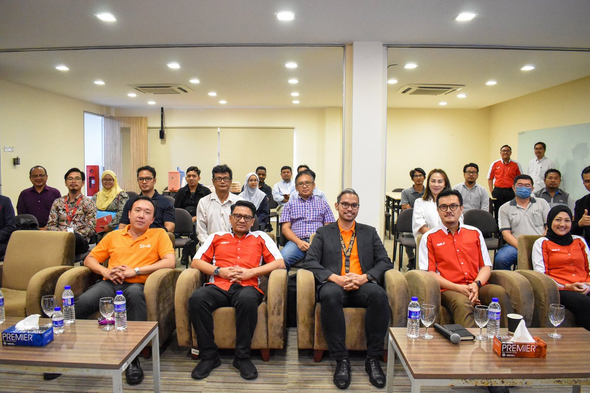 tr_trobot's tweet image. T-Robot, in collaboration with MIDF, has successfully organized the groundbreaking "MIDF Automation Journey: Series 1 &amp;amp; Series 2" event on 8th June 2023. 

@mtdcmalaysia

#trobot #co9p #ir40 #automation #revolution #manufacturing