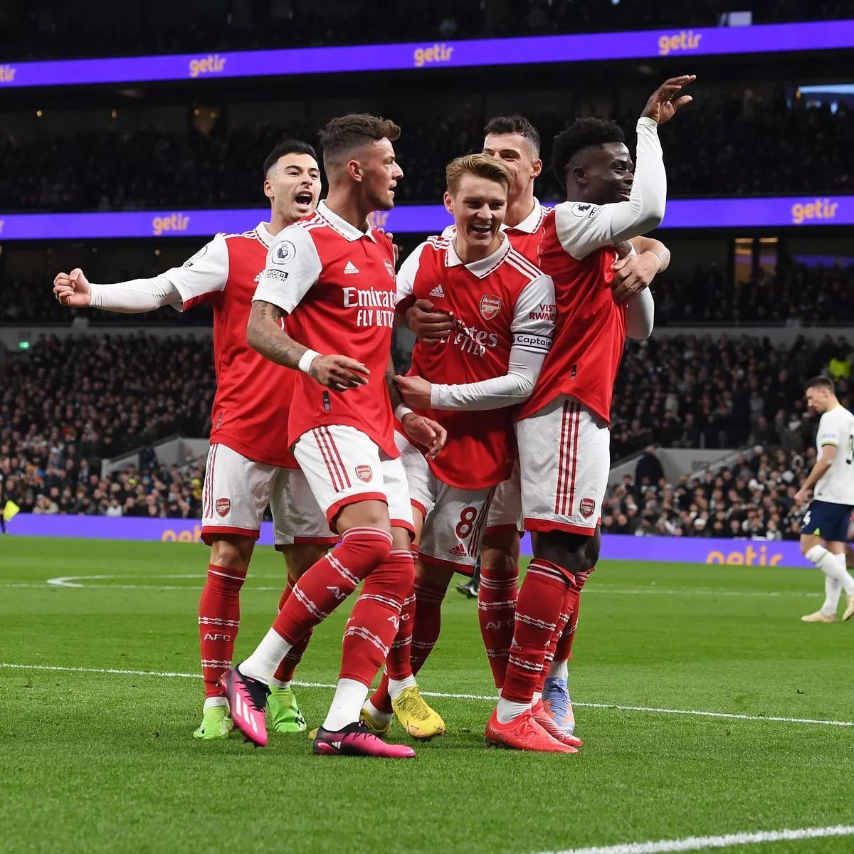 A thread of The Arsenal's best Premier League assists in the 2022/23 season 🧵🔴