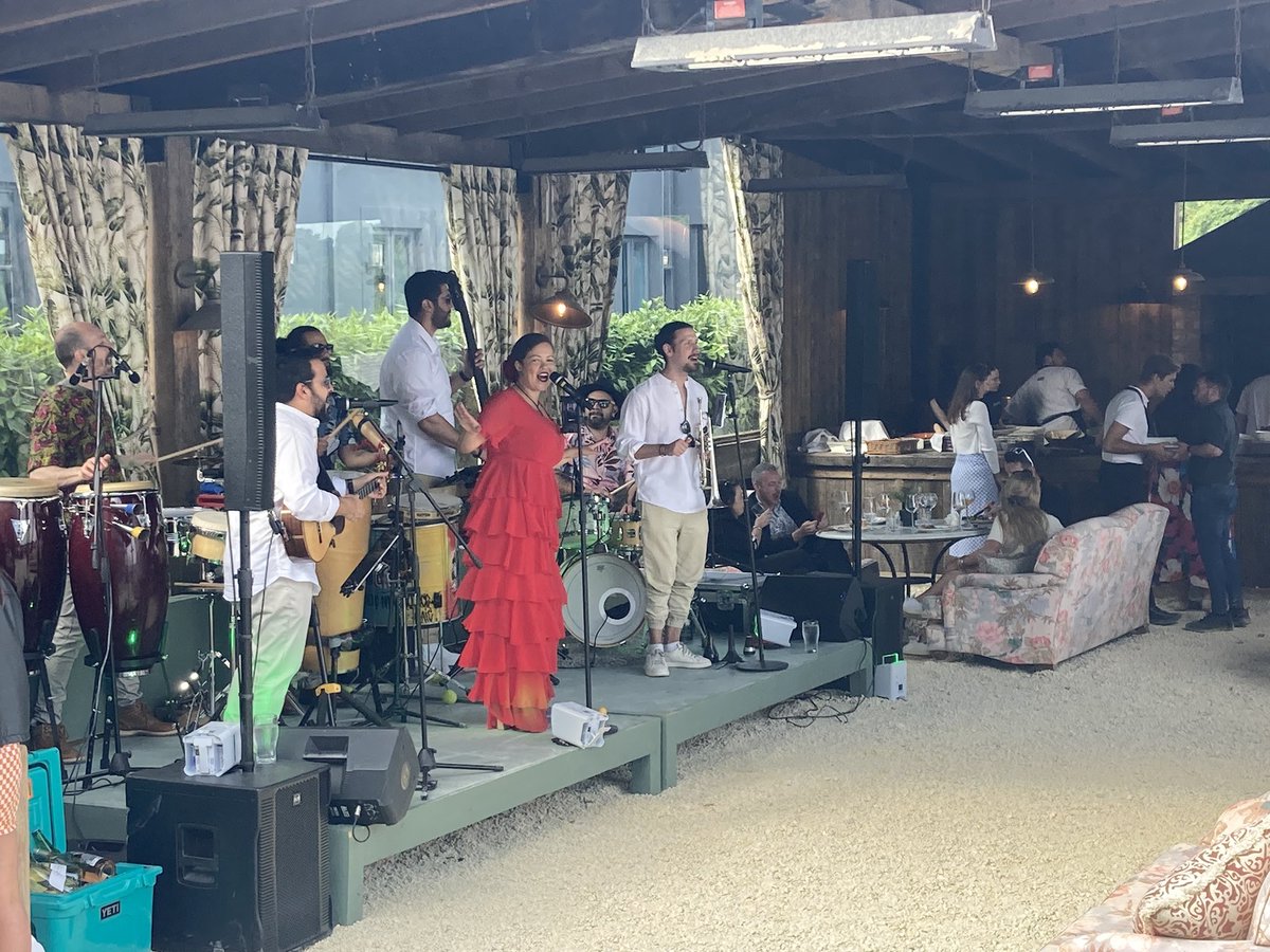 Meet in Ireland tweet media