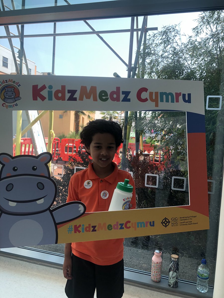 CV_Pharmacy's tweet photo. A few highlights from yesterdays KidzMedz Cymru launch! 🦛🌈💊

We are so excited to work with teams across the hospital to roll out this amazing project.
Thank you to everyone for your support - watch this space! @CV_UHB @Health_Charity @CAVCYPDiabetes #KidzMedzCymru https://t.co/YZExzChKsA