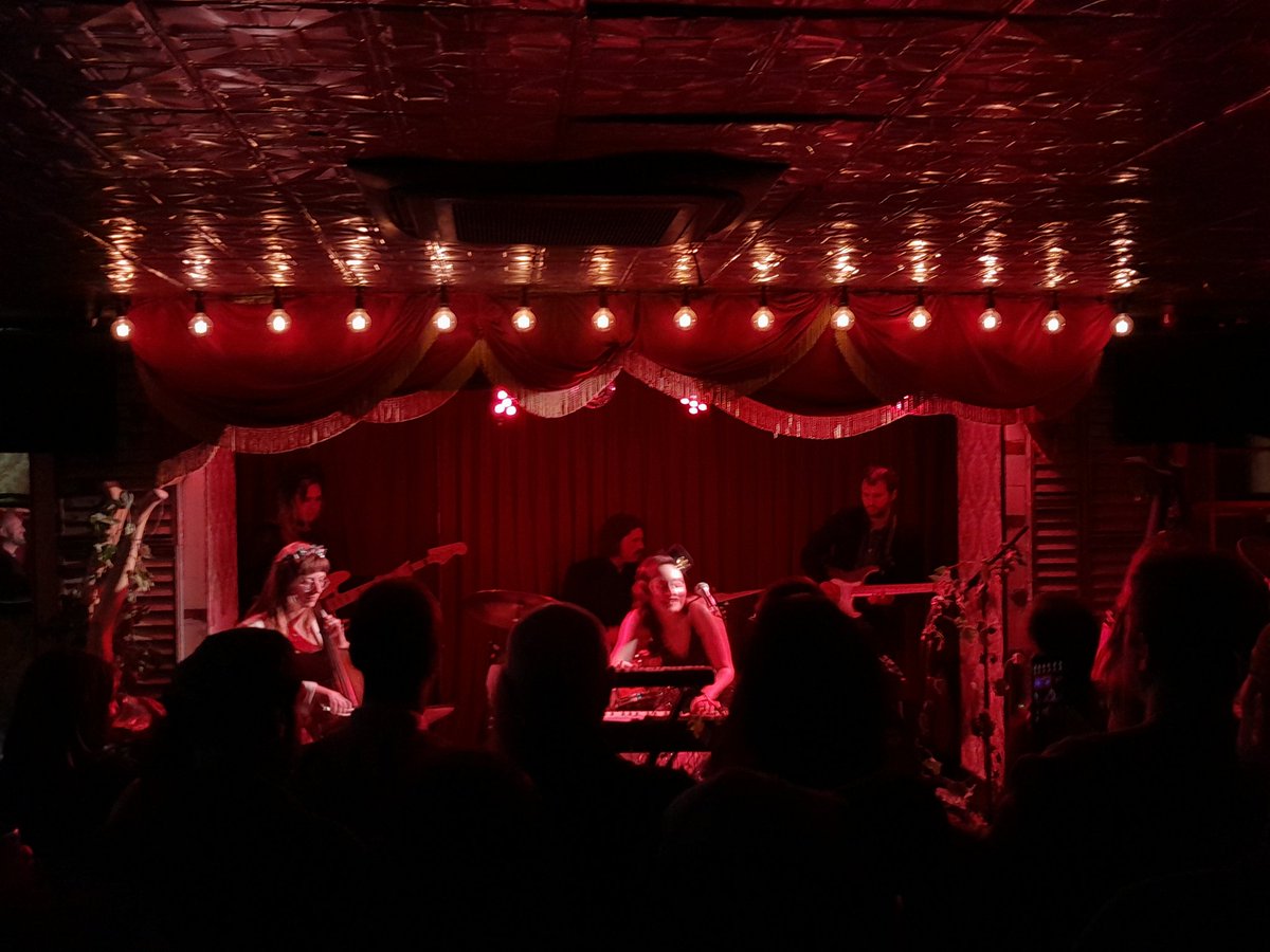 chunky66's tweet image. A great night last night at the vinyl launch of Black Forest, the latest album from Clara Tracey.
Support in the packed Workman&apos;s Cellar was from Paddy Hanna.
@theGOOdublin #TheGoo #thegoingoutoutguide #gig #Dublin #livemusic 
@ms_clara_tracey @WorkmansDublin @Paddyhanna