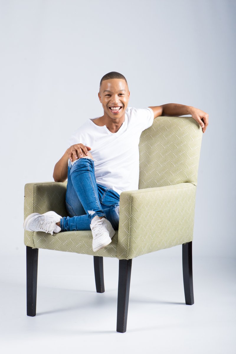 YOUFM898's tweet photo. ON AIR | Everybody's favourite, @MashelMokale is serving you the best of lunchtime just the way you like it on the #MiddayBoostWithMashel https://t.co/tjHkH5jOgh