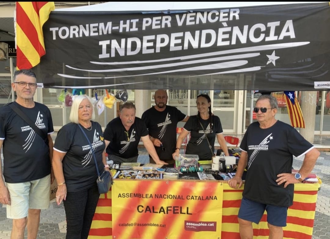 calafell_anc's tweet photo. Companys, dissabte fem paradeta, són temps difícils i tenim que activar-nos de nou,  l'ANC com a entitat independentista, creiem que tenim el deure de intentar tornar a dinamitzar tots els que estem en hores baixes, la lluita continua i volem ser part aglutinadora. https://t.co/pxkTb43TZo