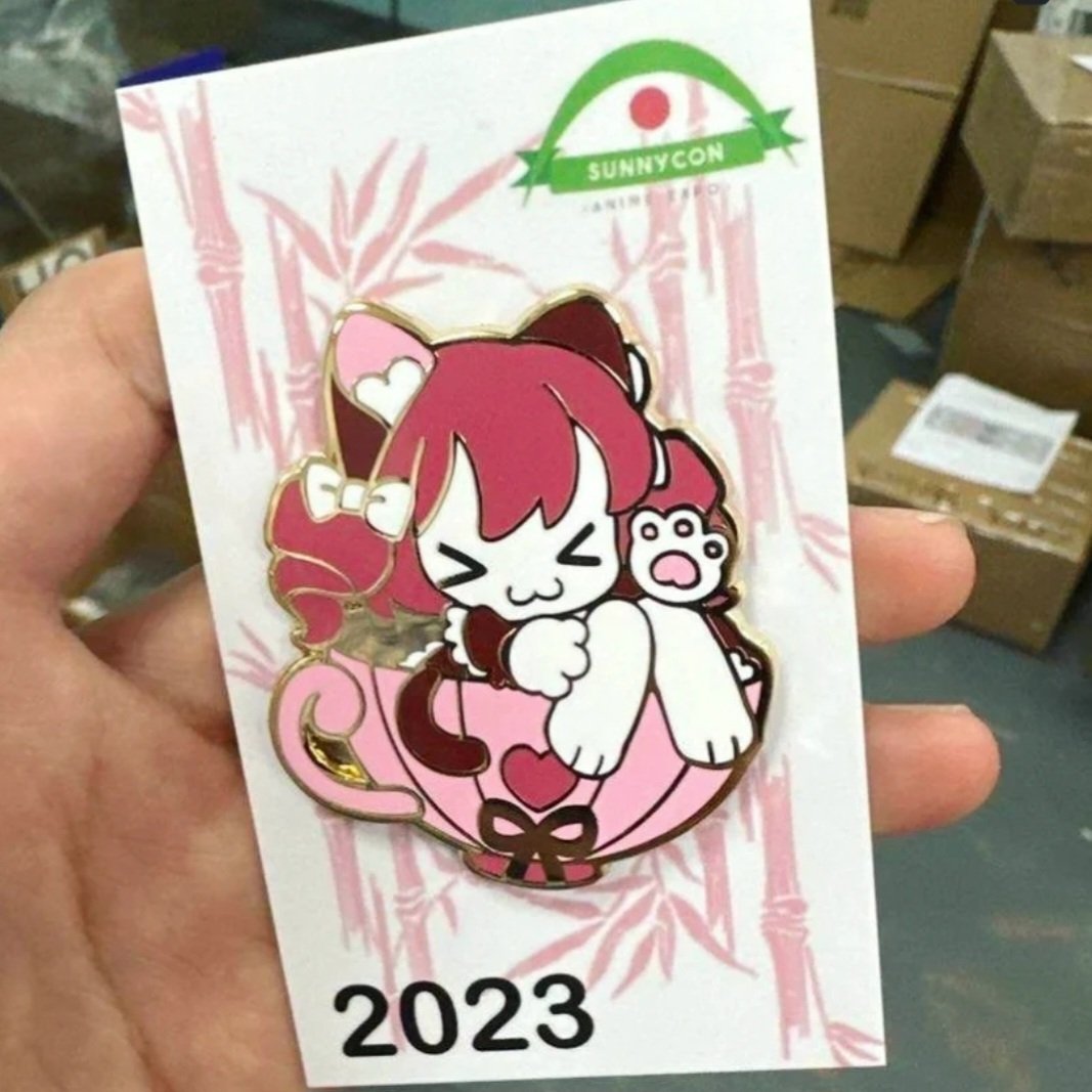The official pin badge for 2023! 🤩 Amazing artwork by <a href="/Spirutts1/">Spirutts</a>
💜💜💜