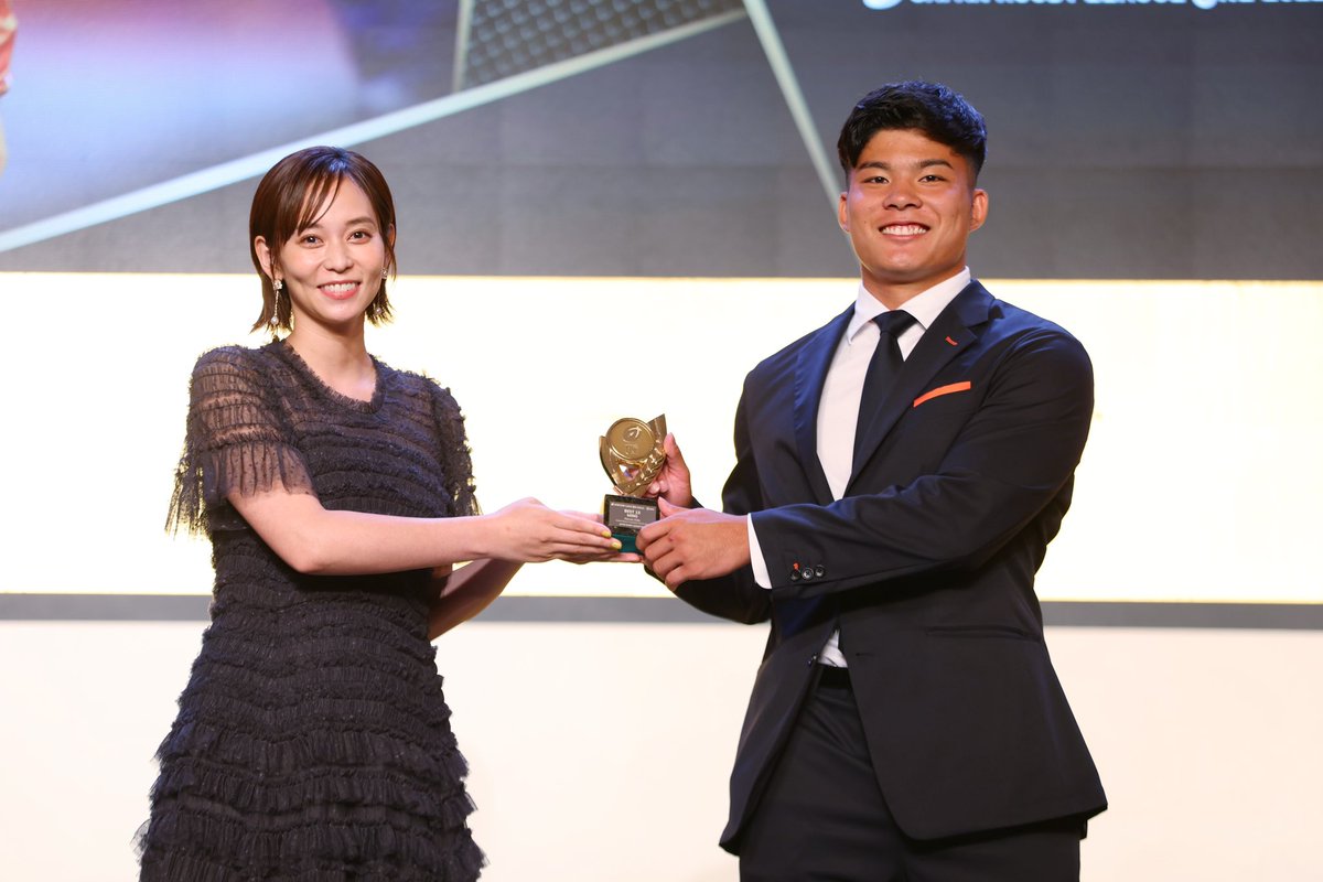 NTTジャパンラグビーリーグワン2022-23で16トライ、ウィングとしてベスト15にも選ばれ、さらに日本代表にも選出された 
#クボタスピアーズ船橋・東京ベイ 
#木田晴斗 選手 が
報道ステーションのスポーツコーナーに登場予定です。
ぜひご覧ください😆🌟

📺報道ステーション（テレビ朝日）